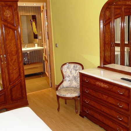 Apartamento Turistico Guara Casa Castro Barbastro Exterior photo